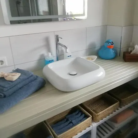 Haus Ferchen Gartenzimmer Alloggio in famiglia